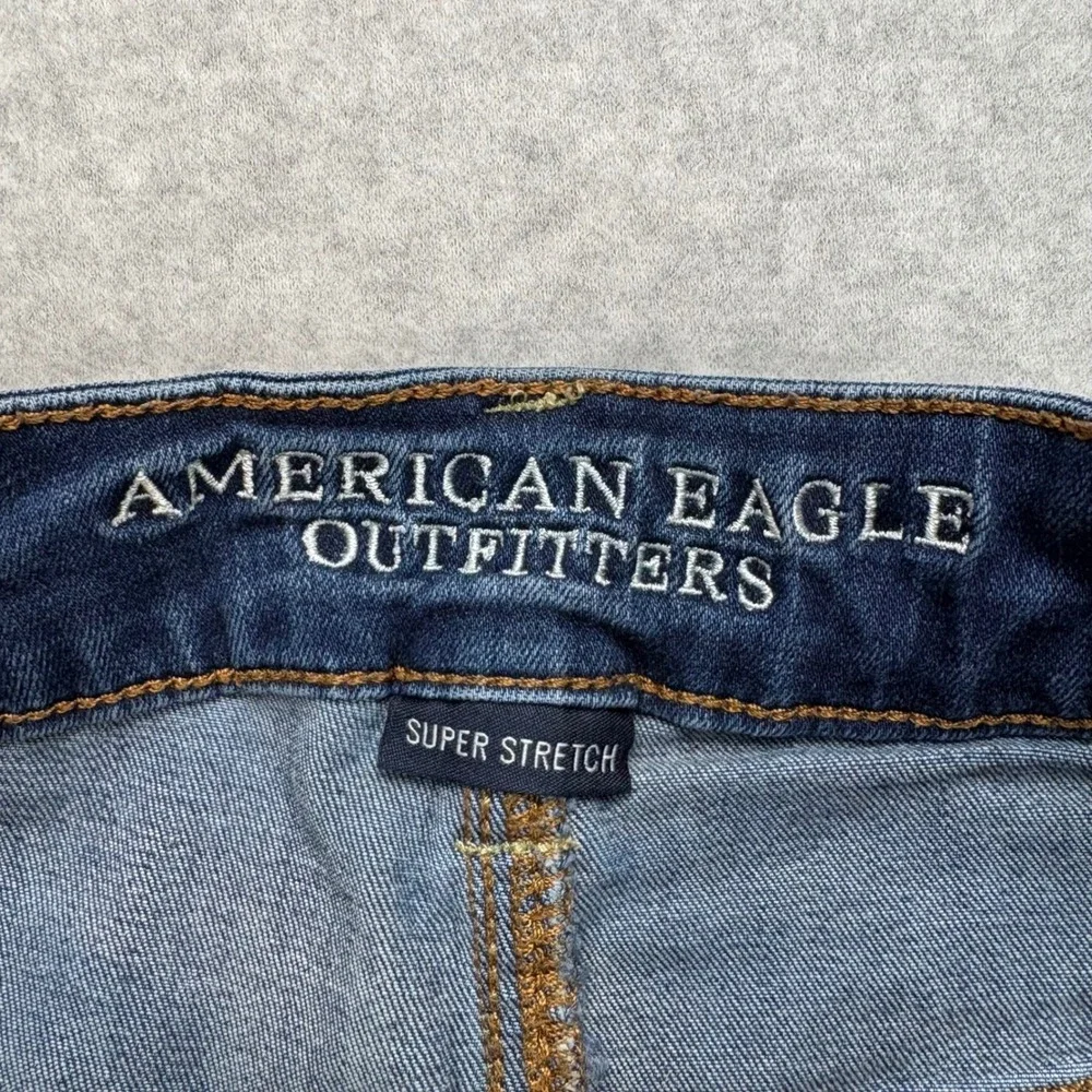 American Eagle Jeans Shorts Womens 8 Blue Dark Wash Super Stretch Distressed - Picture 6 of 8